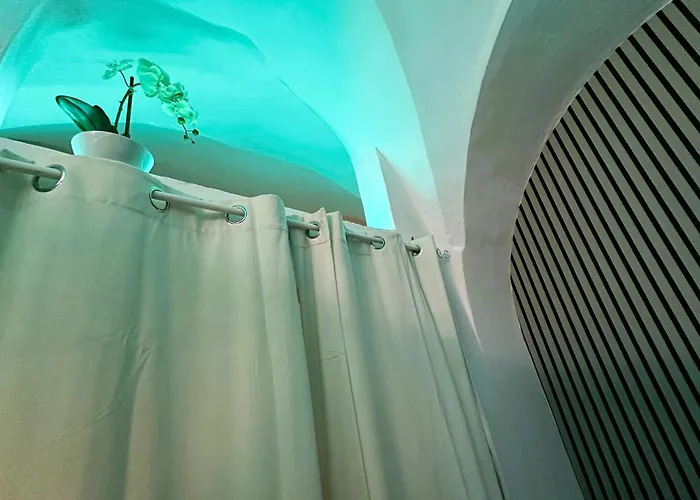 Pantabri - Casa Tipica Su Mare Nel Centro Storico Di Prázdninový dům