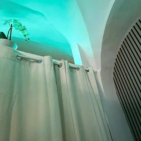 Pantabri - Casa Tipica Su Mare Nel Centro Storico Di Prázdninový dům