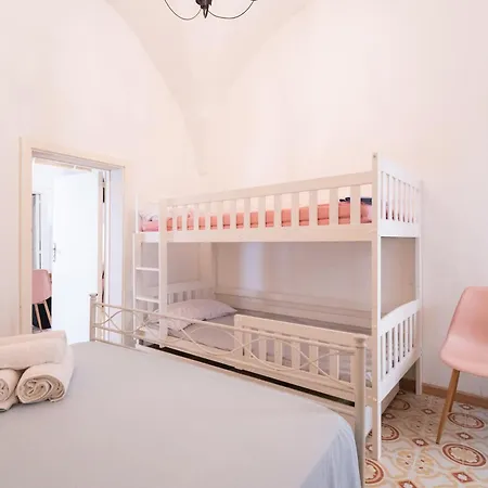 Pantabri - Casa Tipica Su Mare Nel Centro Storico Di *