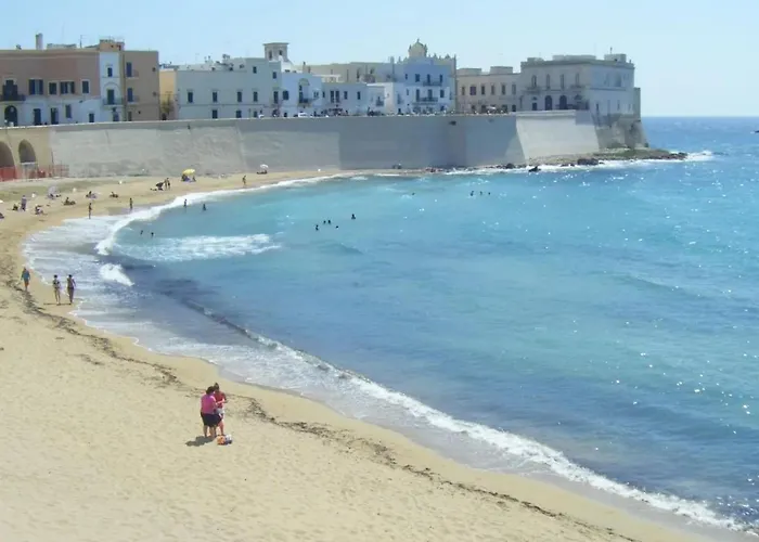 Dom wakacyjny Pantabri - Casa Tipica Su Mare Nel Centro Storico Di