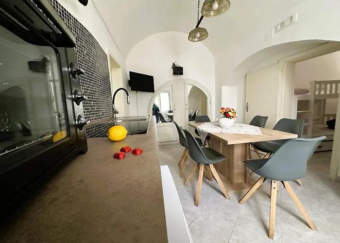 Pantabri - Casa Tipica Su Mare Nel Centro Storico Di Holiday home