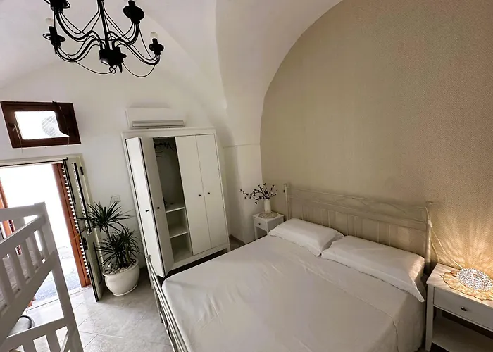 Dom wakacyjny Pantabri - Casa Tipica Su Mare Nel Centro Storico Di