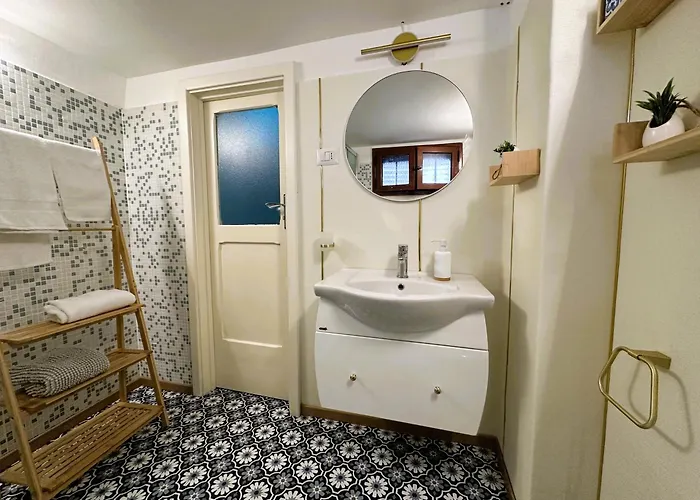 Pantabri - Casa Tipica Su Mare Nel Centro Storico Di